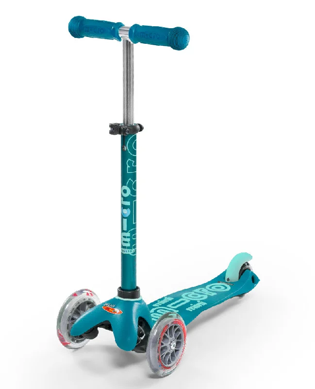 Micro Mini Deluxe 3 Wheel Scooter