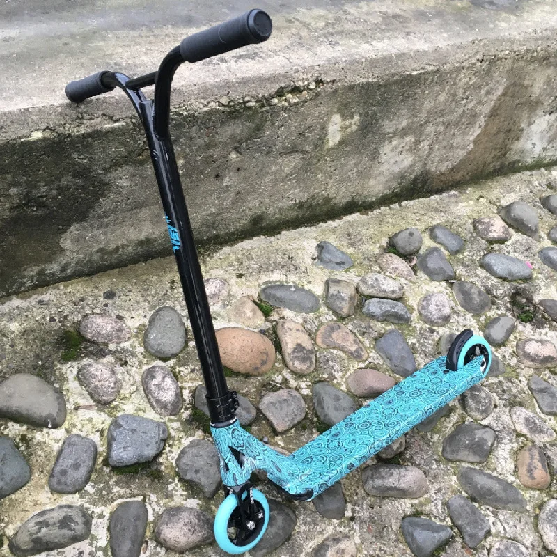 Blunt - Lucky - Sacrifice - Flavour Custom Stunt Scooter